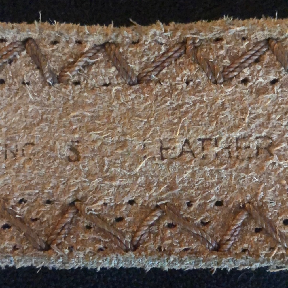 Another Line Leather Belt - Picture 4 of 7